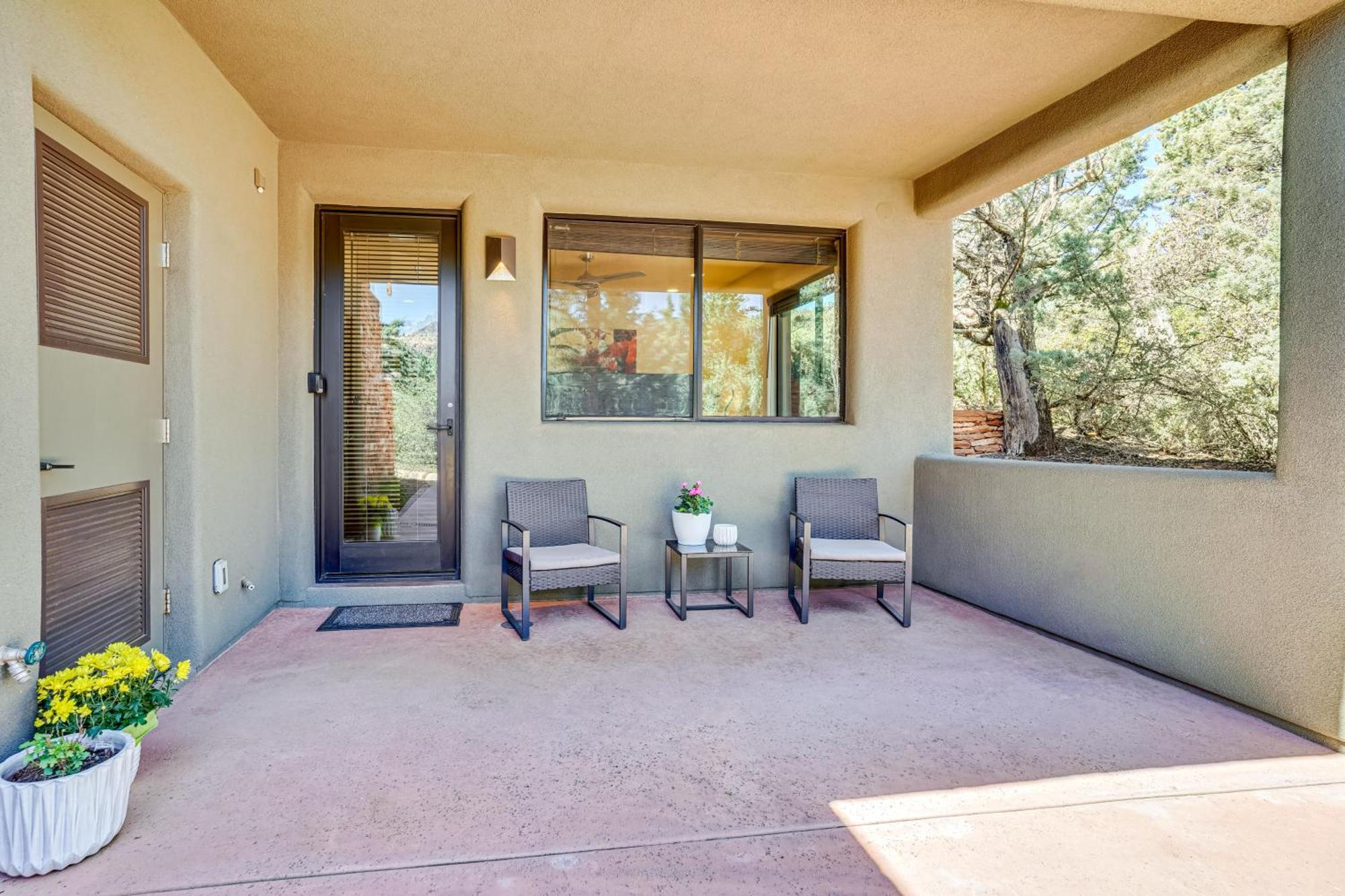 Sedona Couples Retreat With Patio Walk To Trails! Lejlighed Eksteriør billede