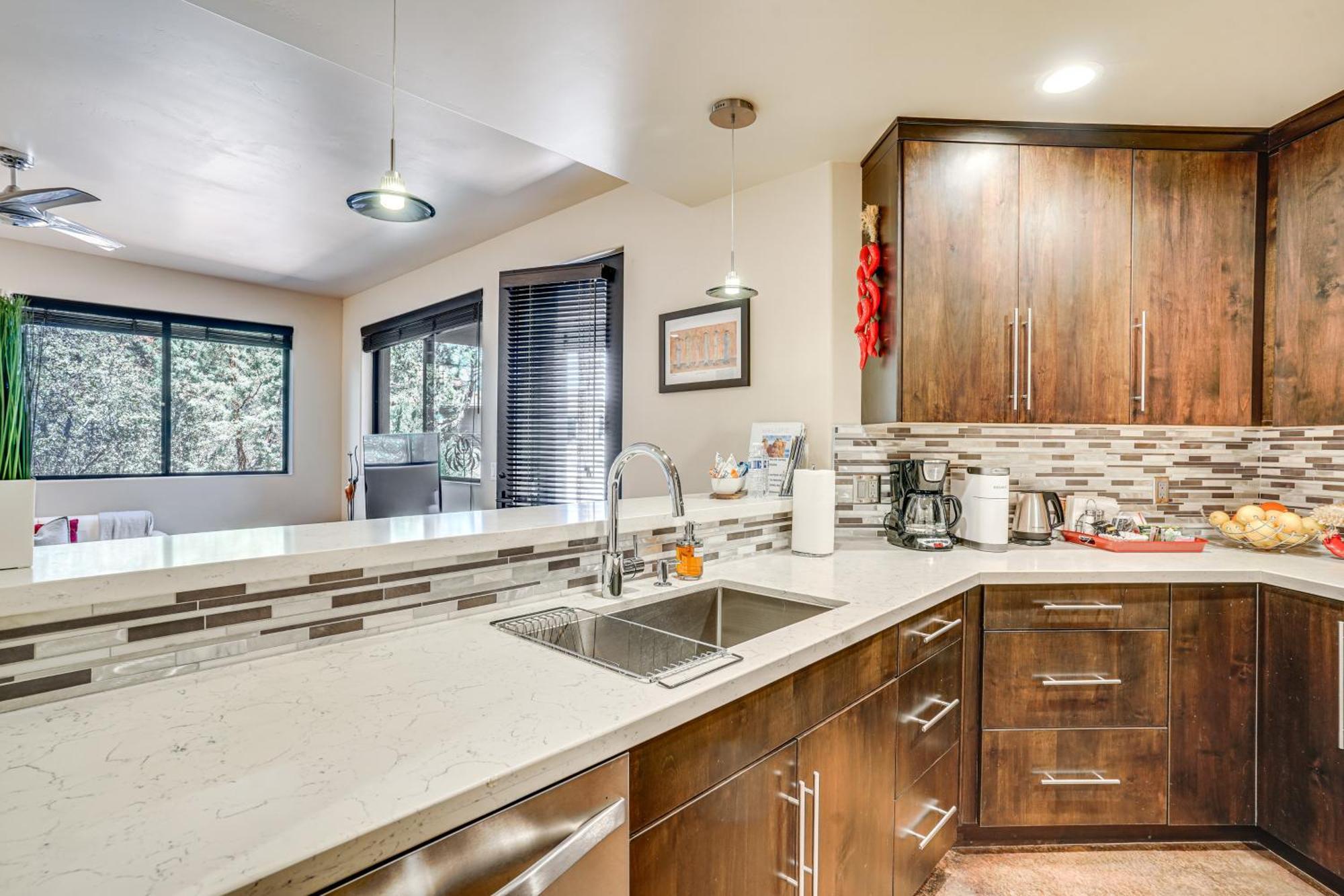 Sedona Couples Retreat With Patio Walk To Trails! Lejlighed Eksteriør billede